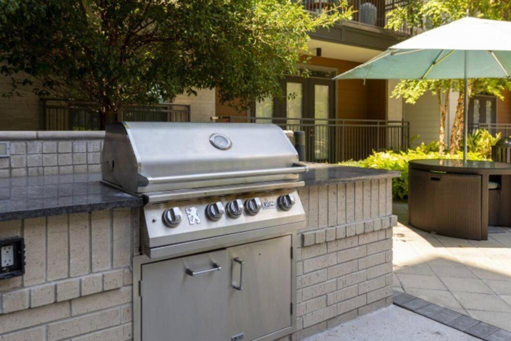 Penthouse Cool-Oasis-In-Houston-Rental Car Available-View-Great-Sleep Экстерьер фото